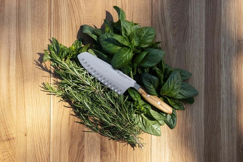 Wusthof Amici 7" Hollow Ground Santoku (1011331317) 4 Wusthof Amici 7" Hollow Ground Santoku (1011331317) - Image 2