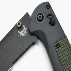 Benchmade Redoubt Serrated (430SBK) -HOUSE OF KNIVES Sales 430SBK Benchmade Redoubt Serrated BM21010 5 20336.1642104103