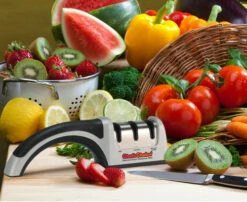 Chef's Choice Model 4643 ProntoPro Diamond Hone Pull Through (4643) -HOUSE OF KNIVES Sales 4643 lifestyle2 33185.1445550089