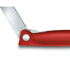 Victorinox Swiss Classic Folding Utility Knife Red (6.7831.FB) 8 Victorinox Swiss Classic Folding Utility Knife Red (6.7831.FB) -HOUSE OF KNIVES Sales CUT 6 7831 F D2 46981.1605838083