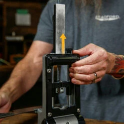 Work Sharp Professional Precision Adjust Knife Sharpener (WSBCHPAJ-PRO-I) -HOUSE OF KNIVES Sales PRO Precision Adjust Chassis Tilt Lever 98170.1683145770