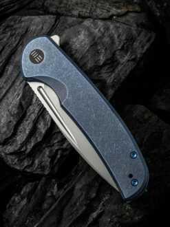 WE Knife Co. Beacon Titanium Blue (WE20061B-2) -HOUSE OF KNIVES Sales WE20061B 2 WE Beacon Blue Titanium WE210303 5 81475.1638906454
