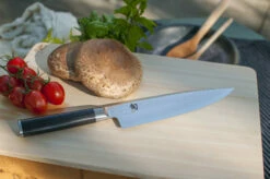 Shun Classic 8" Chef's Knife (DM0706) 9 Shun Classic 8" Chef's Knife (DM0706) -HOUSE OF KNIVES Sales classic chef portobello tomatoes 40906.1526399114